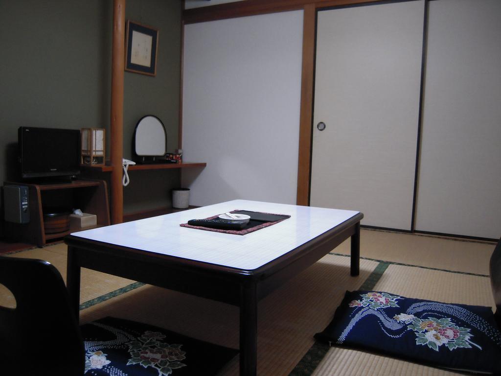 Ryokan Marue Honkan Hitoyoshi Extérieur photo